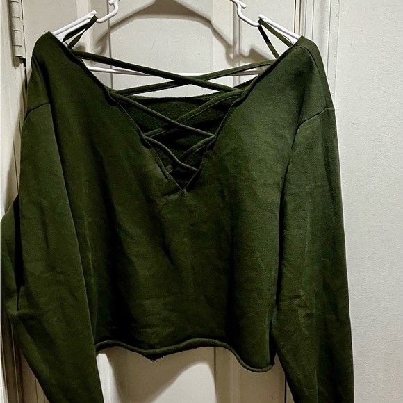 Pink VS olive pink off the shoulders crop top sweatshirt - Picture 2 of 12